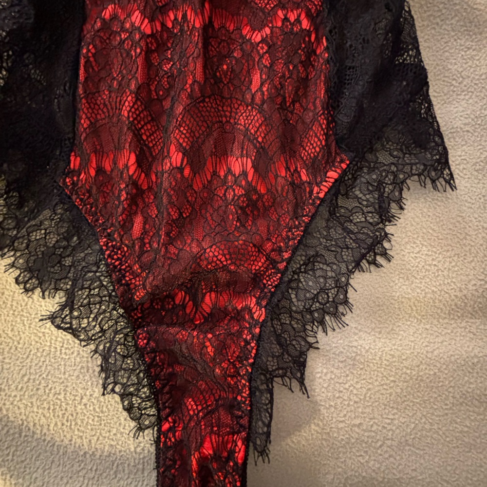 NWOT Red and Black Lace Teddy - Picture 4 of 5